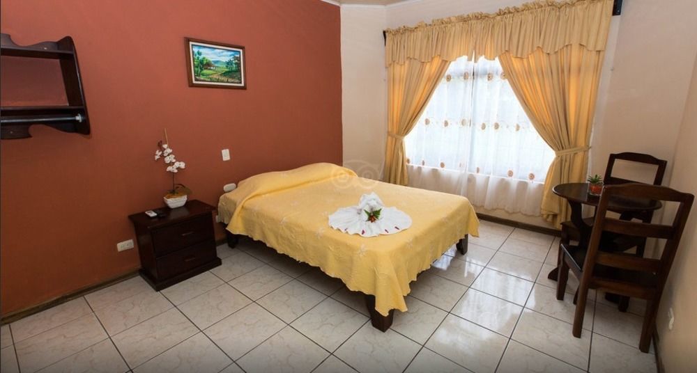 Hotel Vista Del Cerro La Fortuna Екстериор снимка