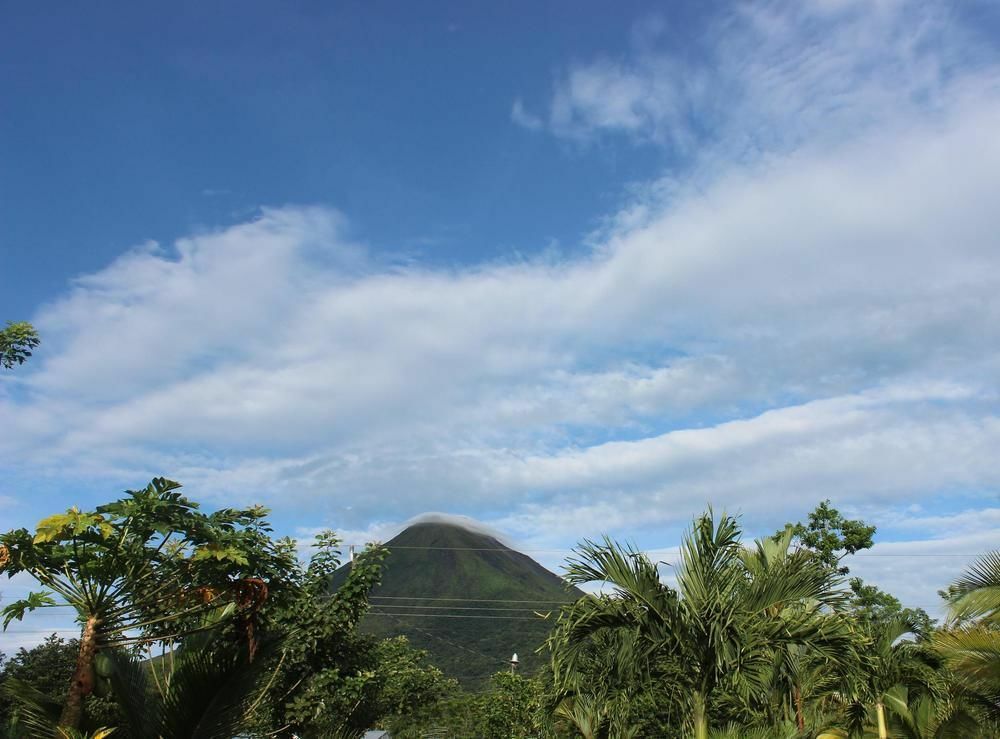 Hotel Vista Del Cerro La Fortuna Екстериор снимка